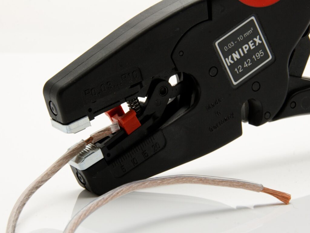 lowvoltprofl-pliers lowvoltprofl-pliers